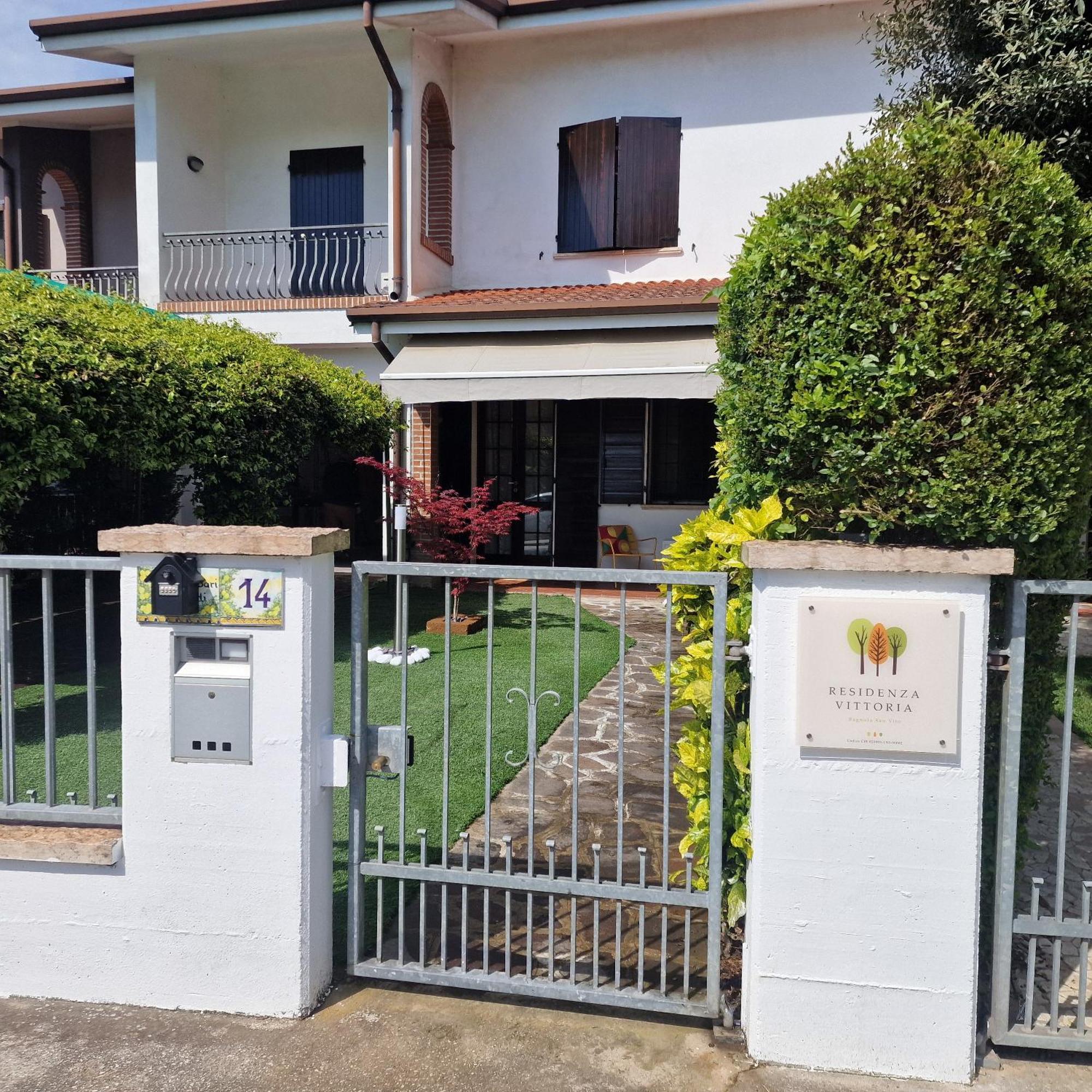Вилла Residenza Vittoria Bagnolo San Vito Экстерьер фото